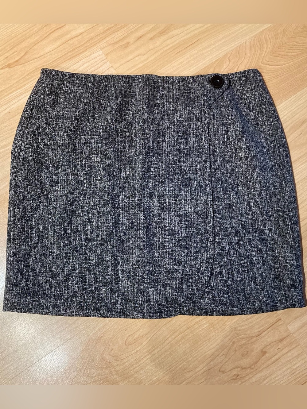 NWOT Arvida Petite Gray Tweed Wrap Mini Skirt Size 14P